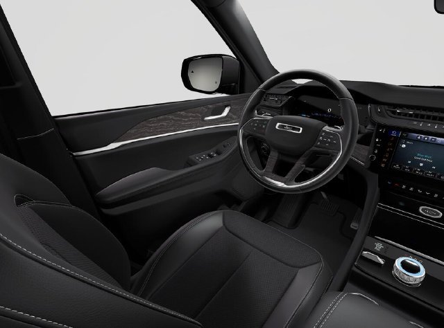 New 2027 Jeep Grand Cherokee Altitude AWD/4WD image 8