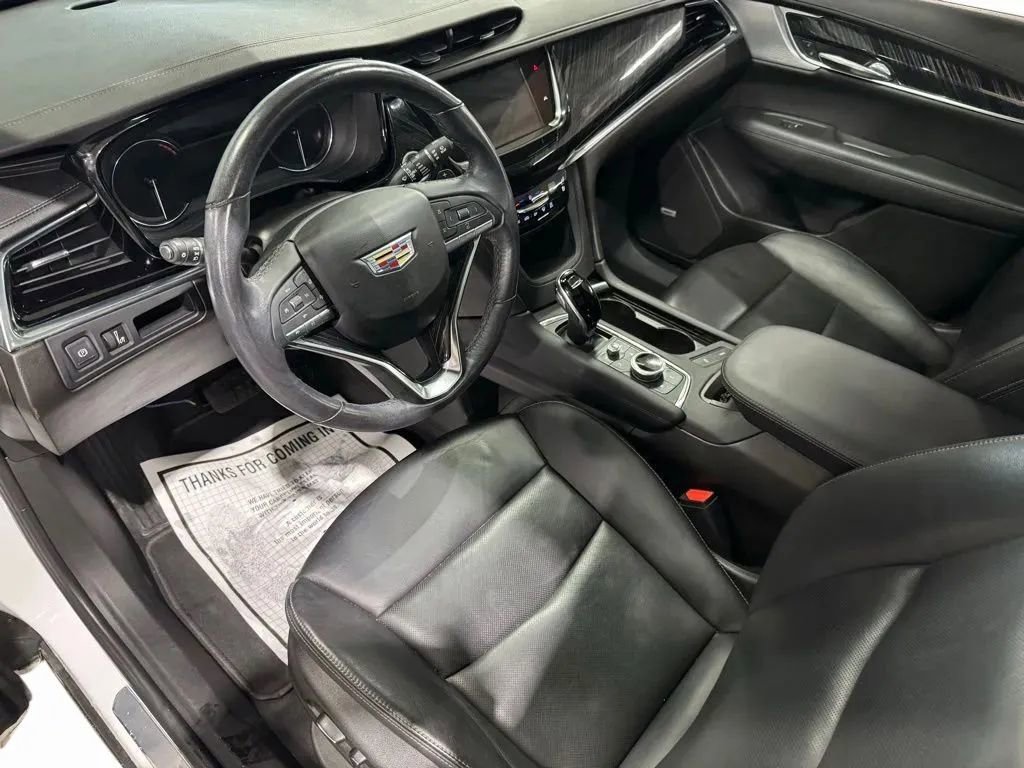 Used 2023 Cadillac XT6 Premium Luxury image 23
