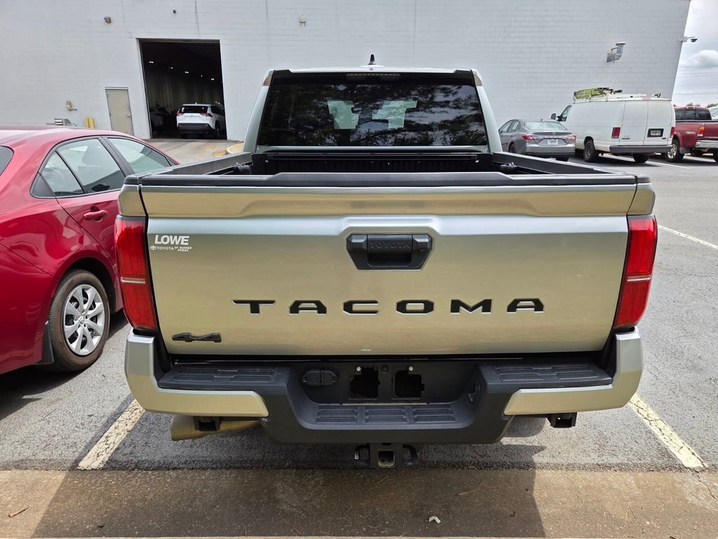 Used 2024 Toyota Tacoma SR5 AWD/4WD image 9