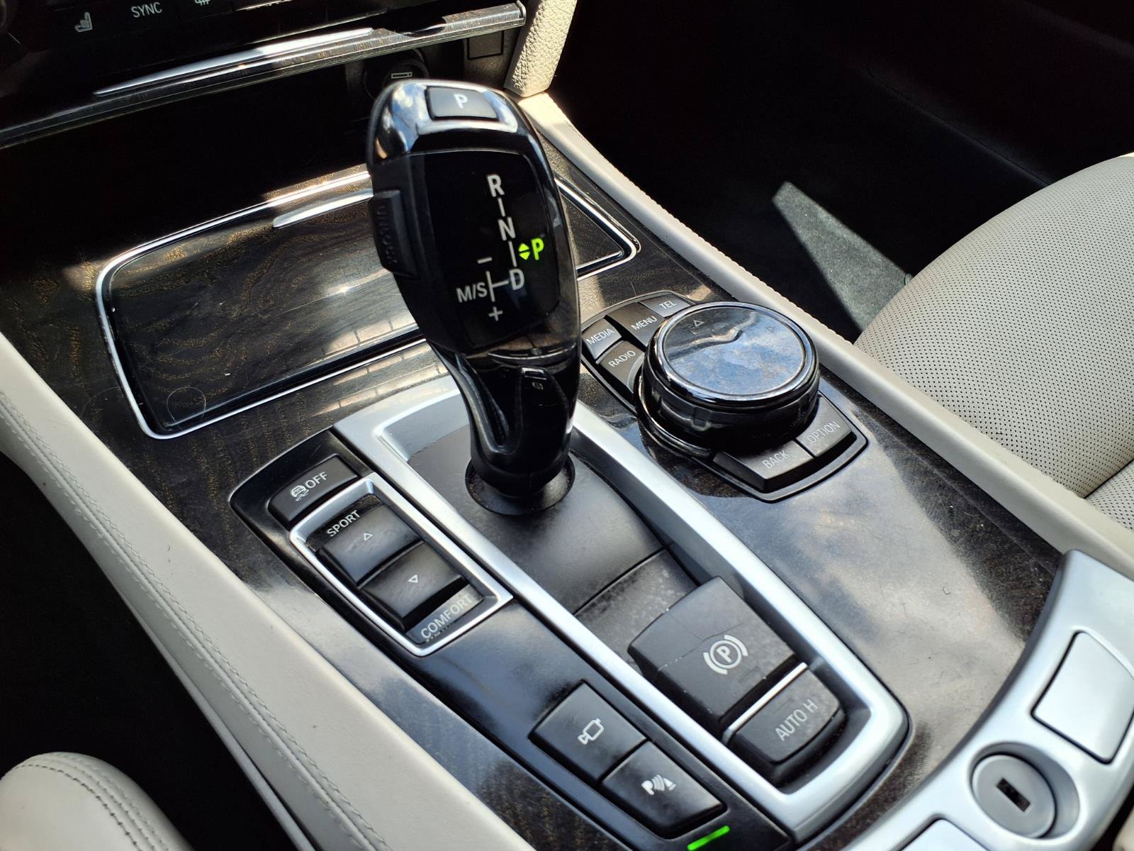 Used 2014 BMW 750Li RWD image 11