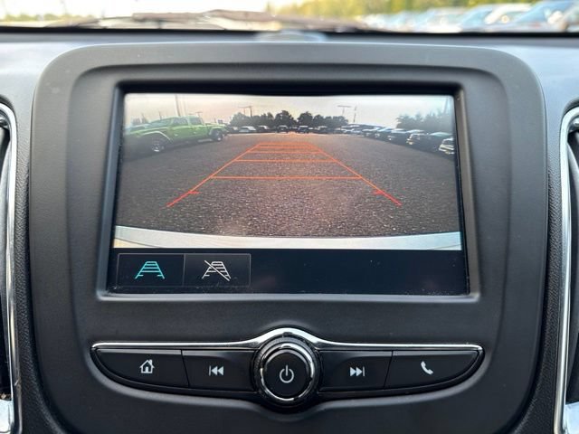 Used 2017 Chevrolet Malibu LT FWD image 26
