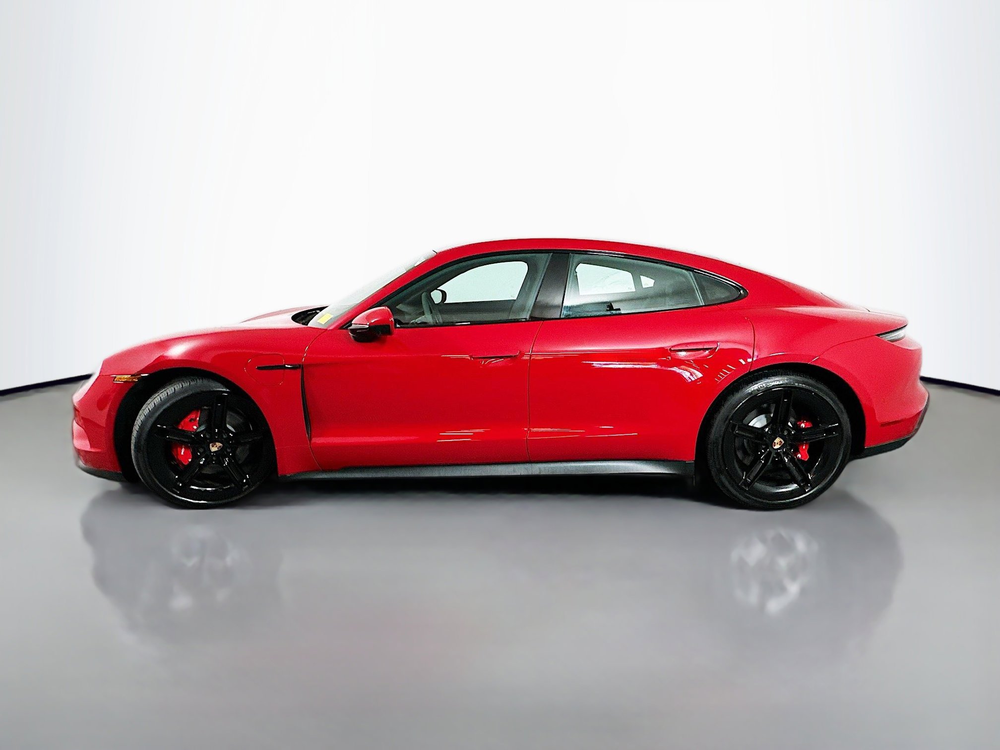 Used 2025 Porsche Taycan 4S AWD/4WD image 4