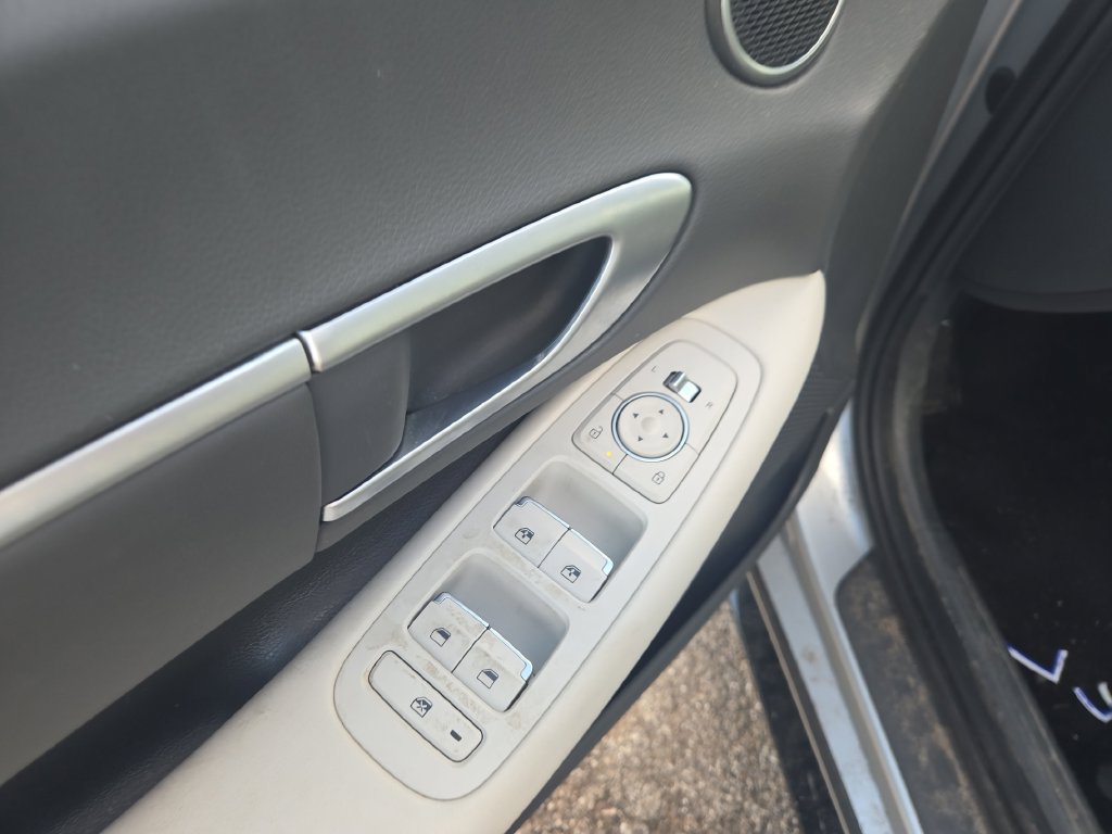 Used 2024 Hyundai Sonata SEL FWD image 12