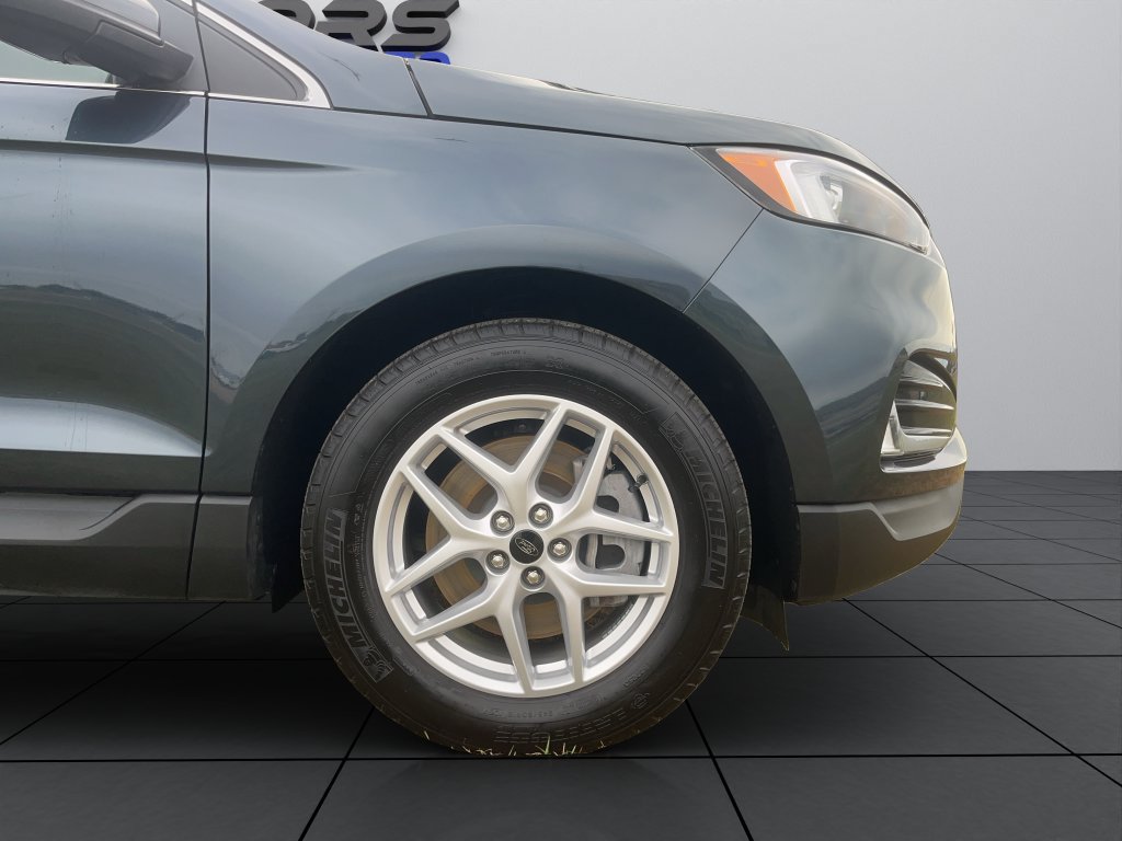 Used 2024 Ford Edge SEL w/ Convenience Package AWD/4WD image 32