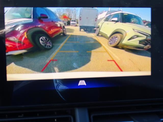 Used 2025 Chevrolet Trax RS w/ Driver Confidence Package image 12