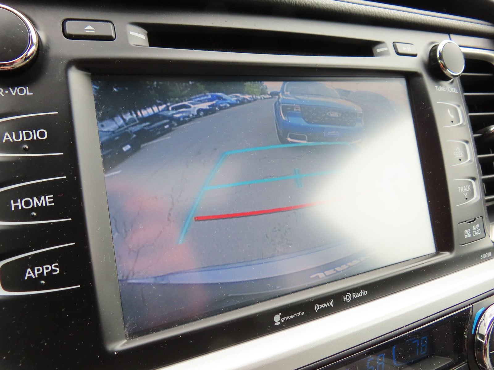 Used 2019 Toyota Highlander XLE AWD/4WD image 23