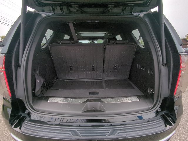 Used 2022 Chevrolet Tahoe High Country AWD/4WD image 14