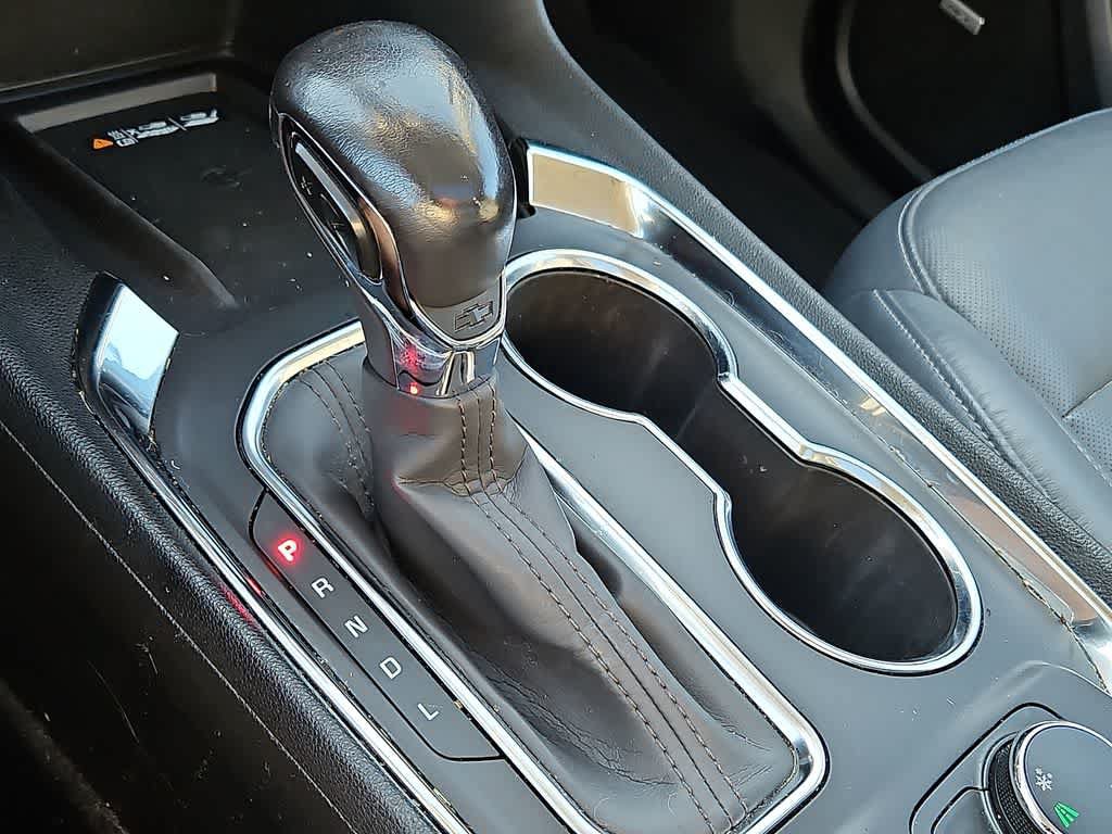 Used 2021 Chevrolet Traverse Premier FWD image 15