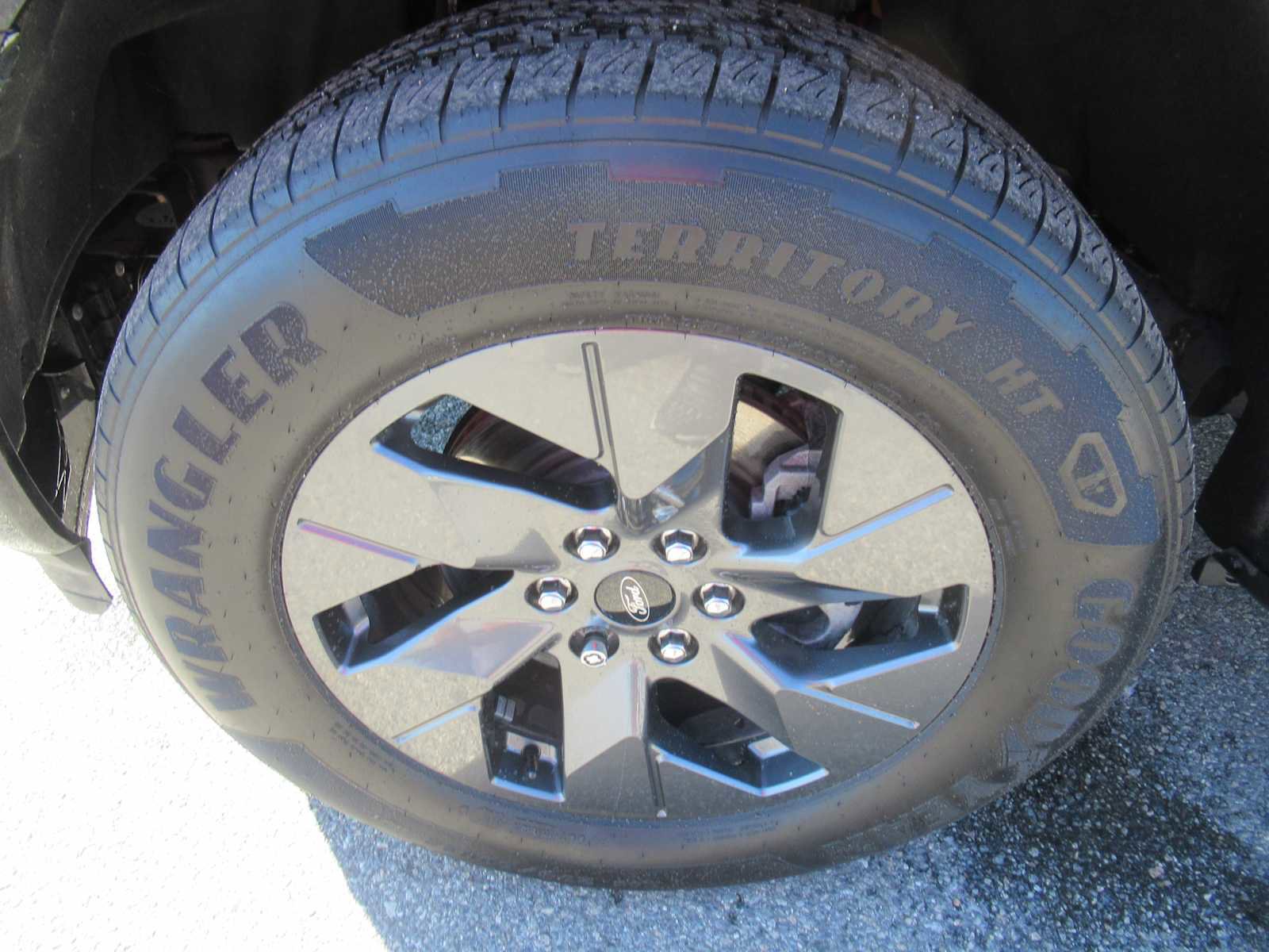 Used 2024 Ford F150 Lightning Flash image 12