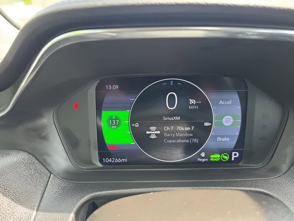 Used 2023 Chevrolet Bolt EUV LT FWD image 17