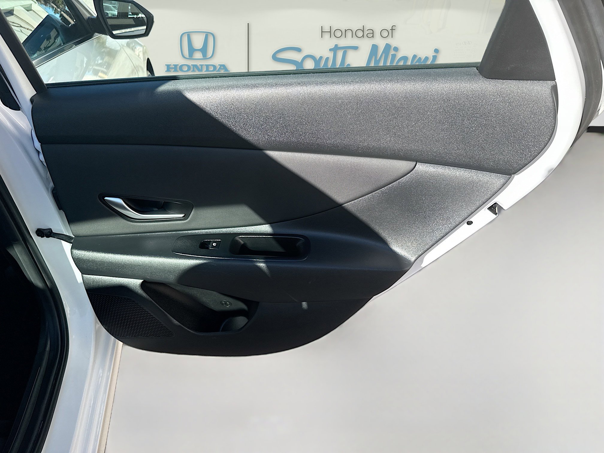 Used 2025 Hyundai Elantra SEL FWD image 30