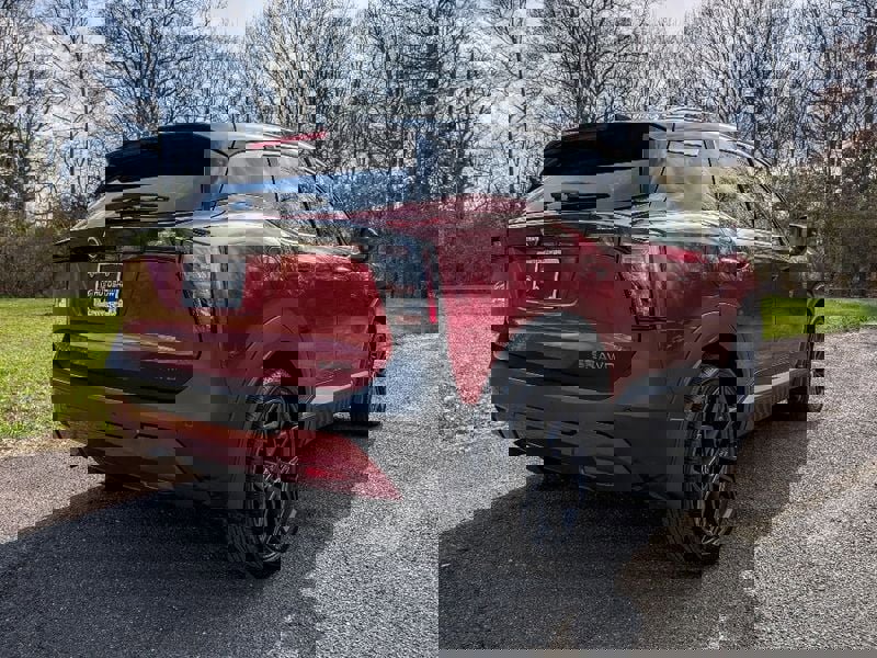 Used 2025 Nissan Kicks SR w/ SR Premium Package image 5