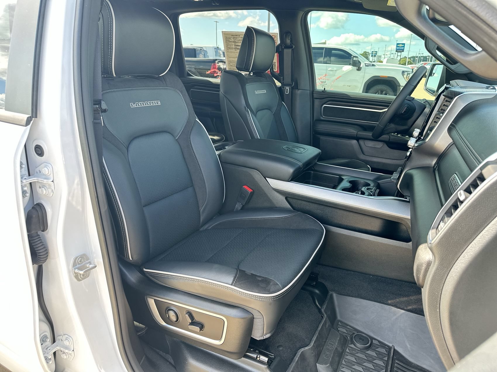 Used 2026 RAM 1500 Laramie w/ Laramie Southwest Edition AWD/4WD image 25