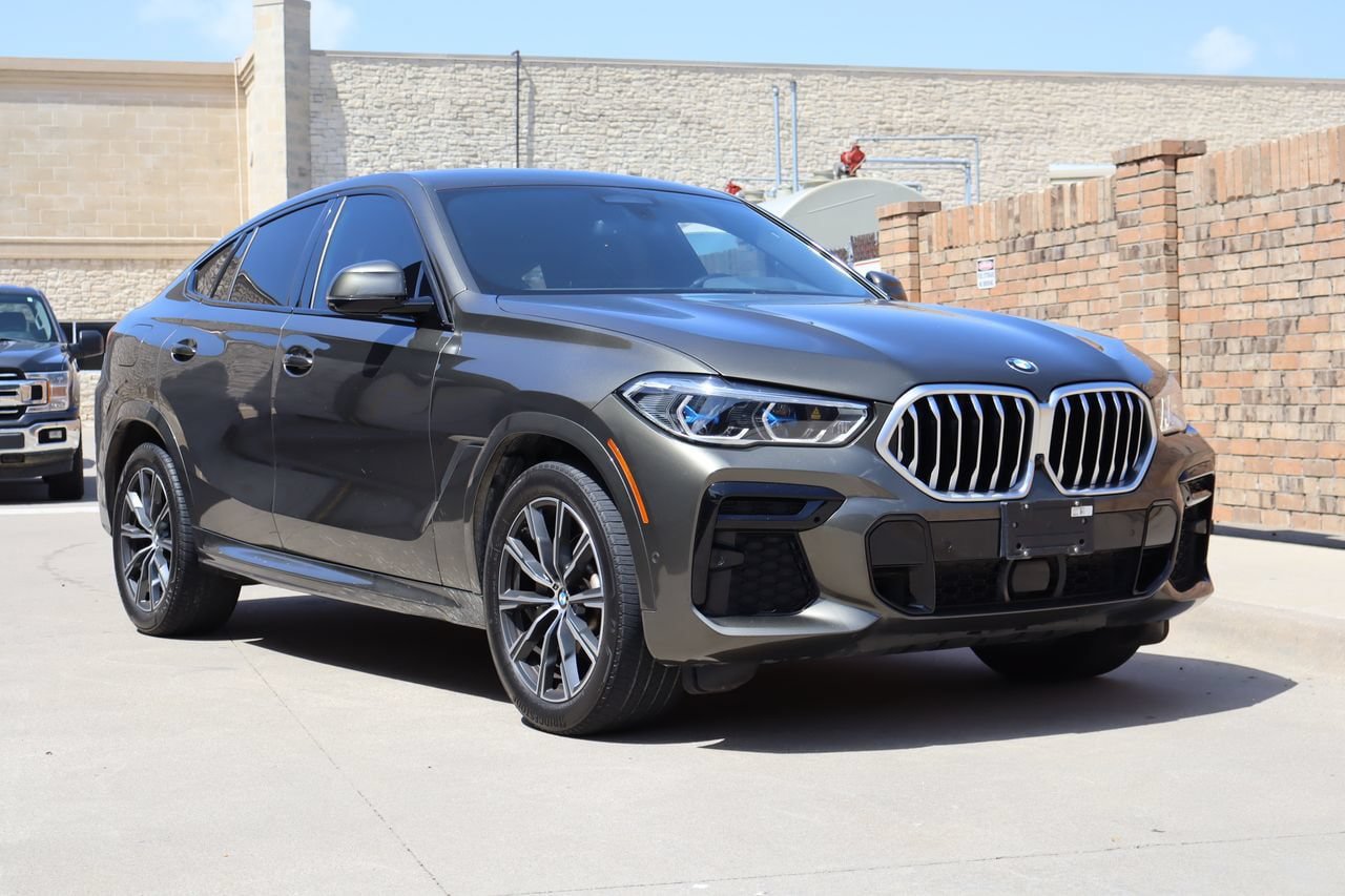 Used 2022 BMW X6 xDrive40i w/ Executive Package AWD/4WD image 2