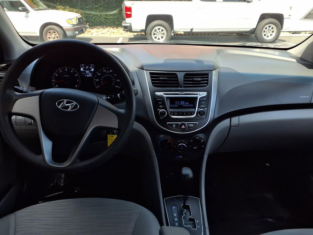 Used 2015 Hyundai Accent GLS image 18