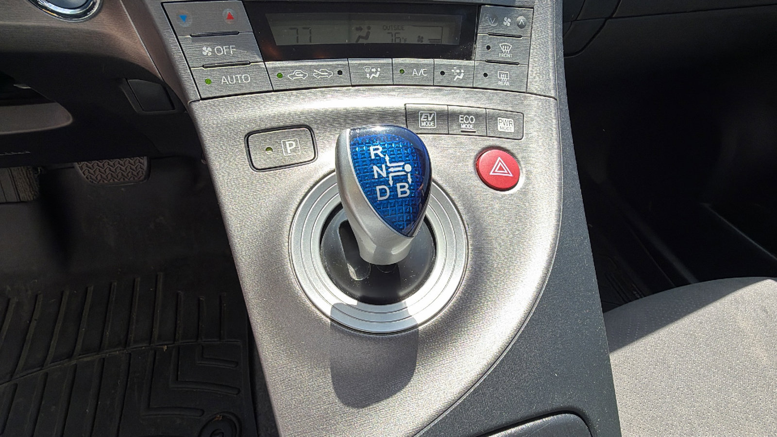 Used 2014 Toyota Prius Two FWD image 28