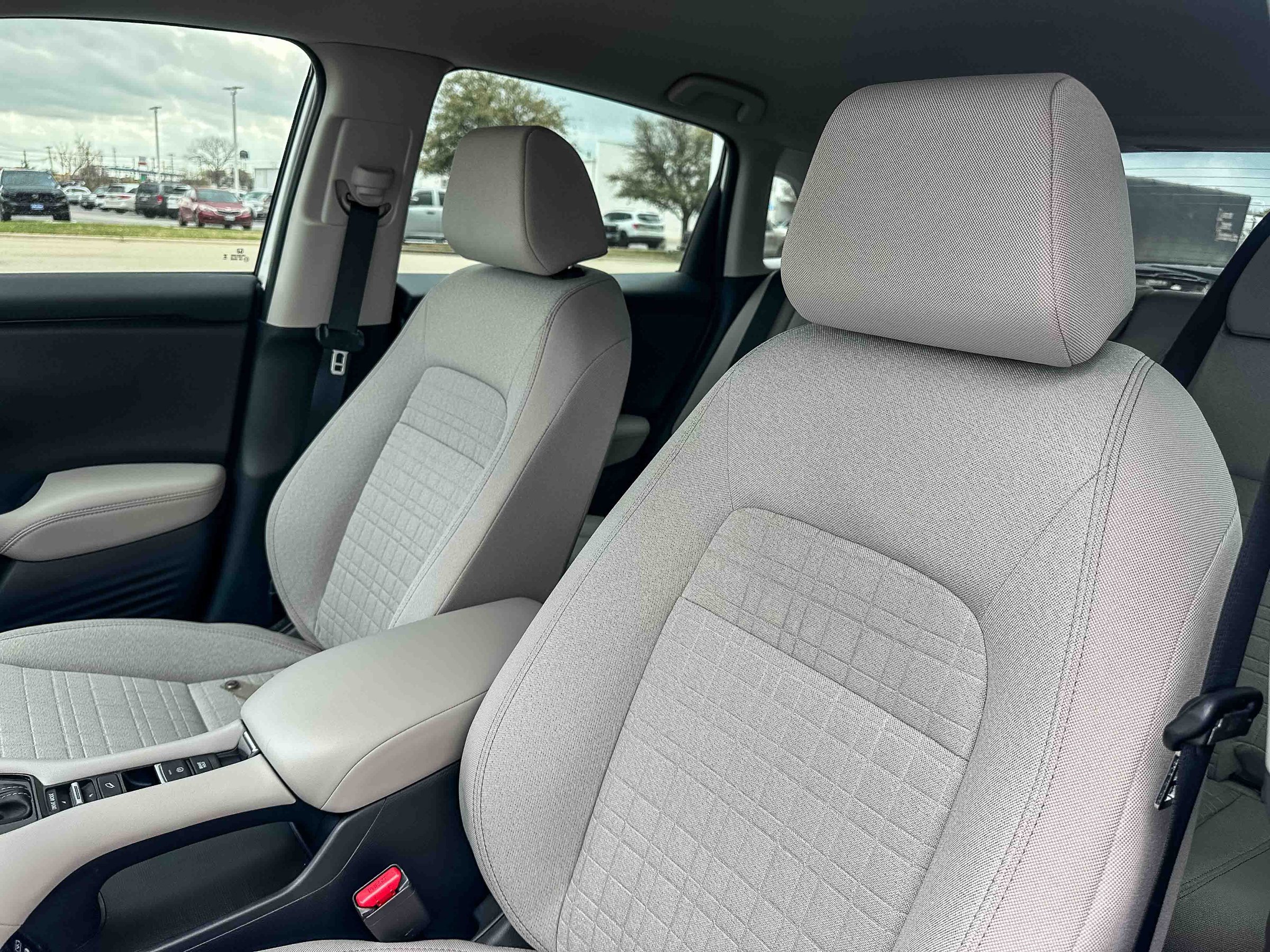 Used 2025 Honda HR-V LX image 14