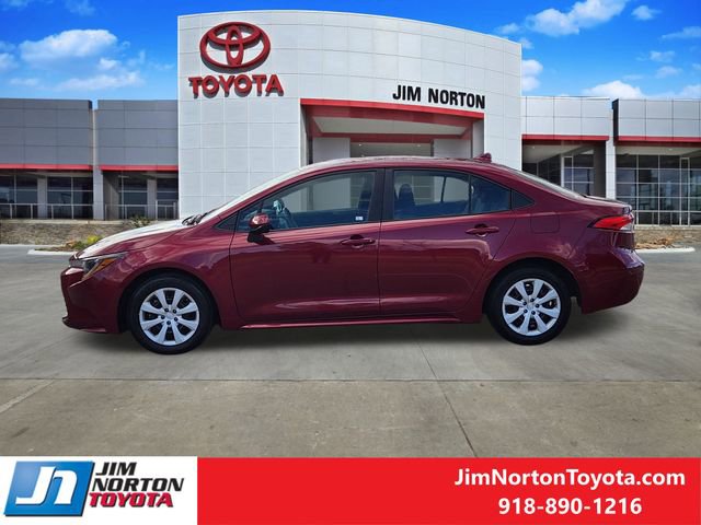 Used 2024 Toyota Corolla LE image 4