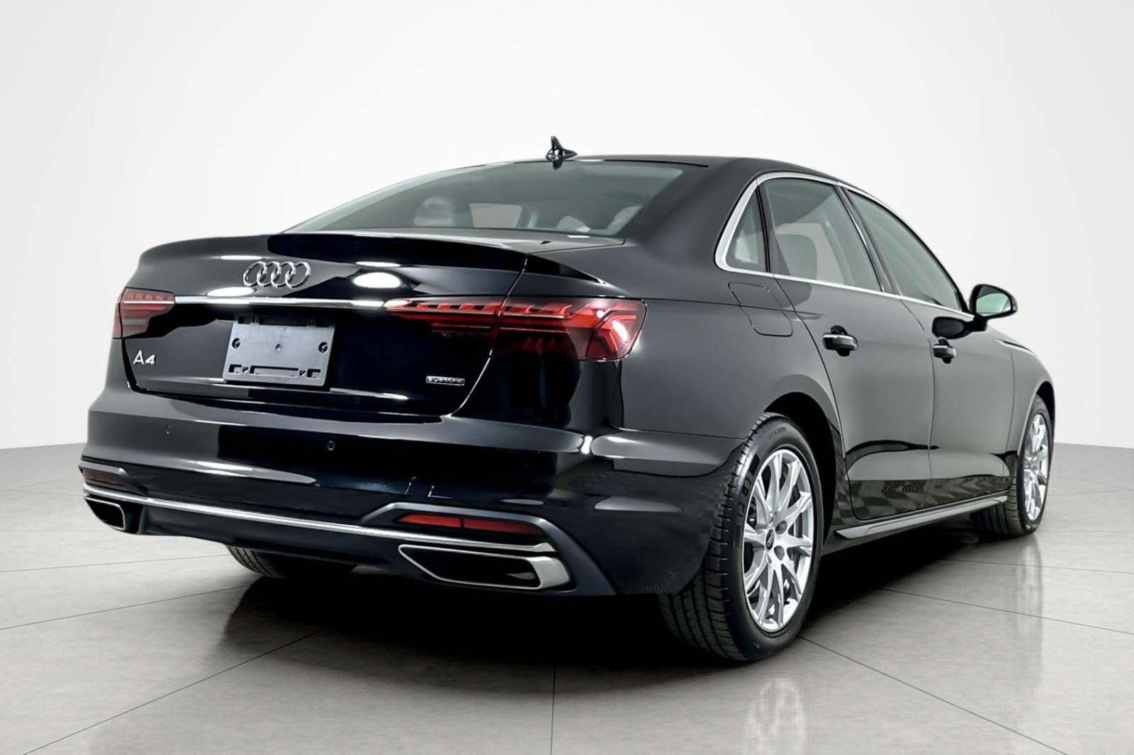 Used 2023 Audi A4 2.0T Premium w/ Convenience Package image 5