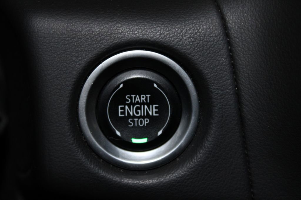 Used 2024 GMC Yukon SLT image 28