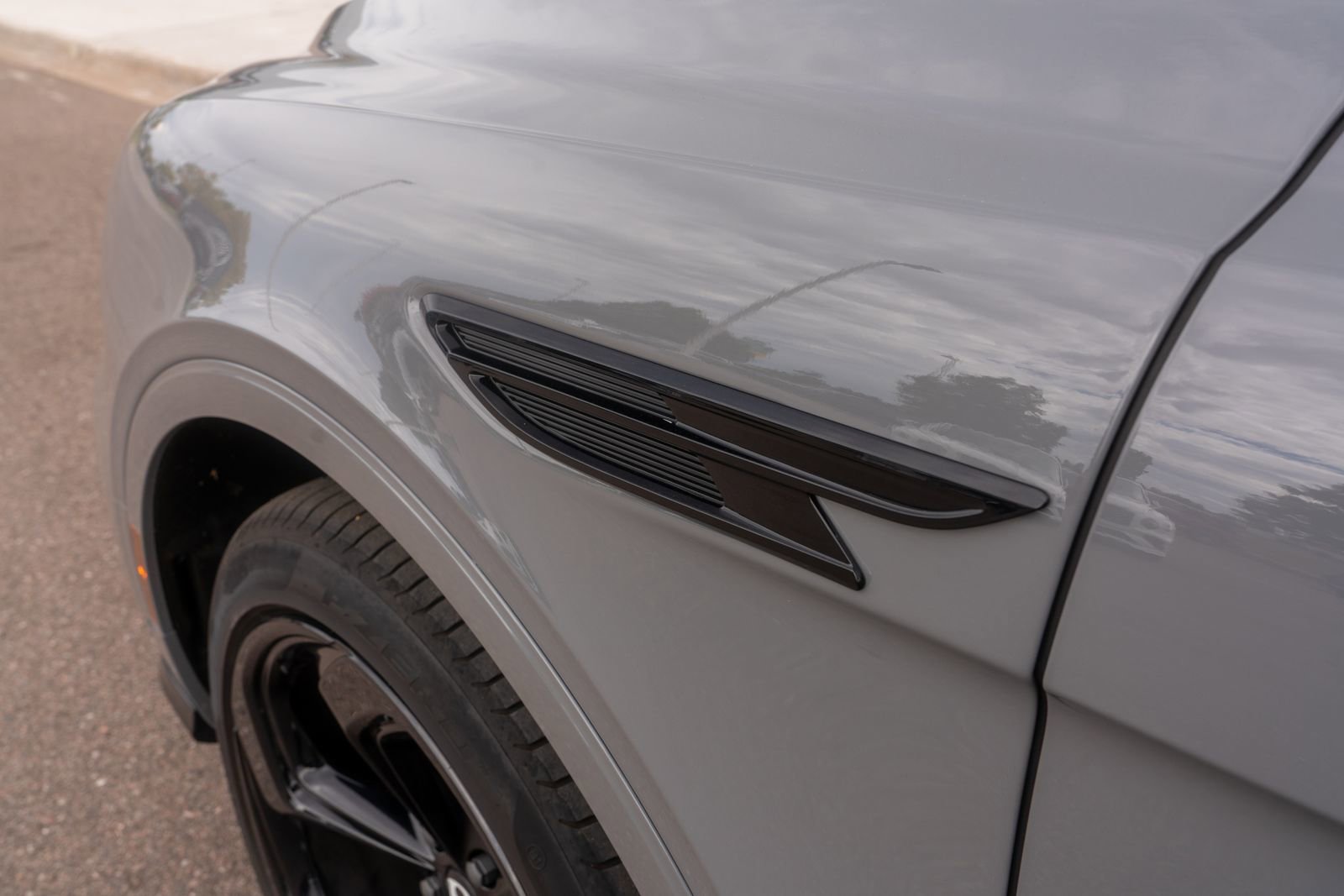 New 2025 Bentley Bentayga image 10