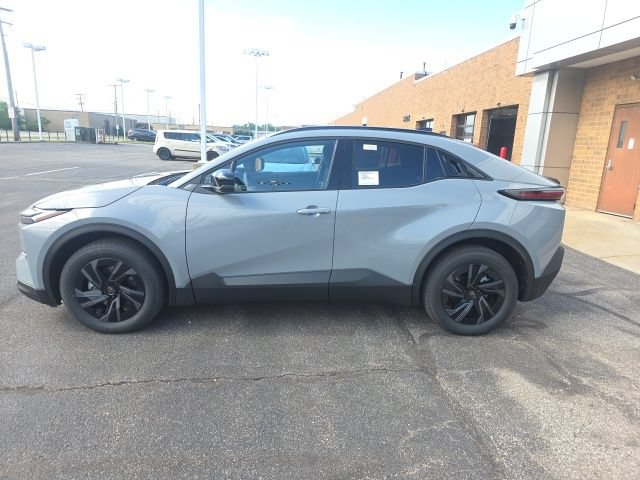 New 2026 Toyota C-HR AWD/4WD image 4
