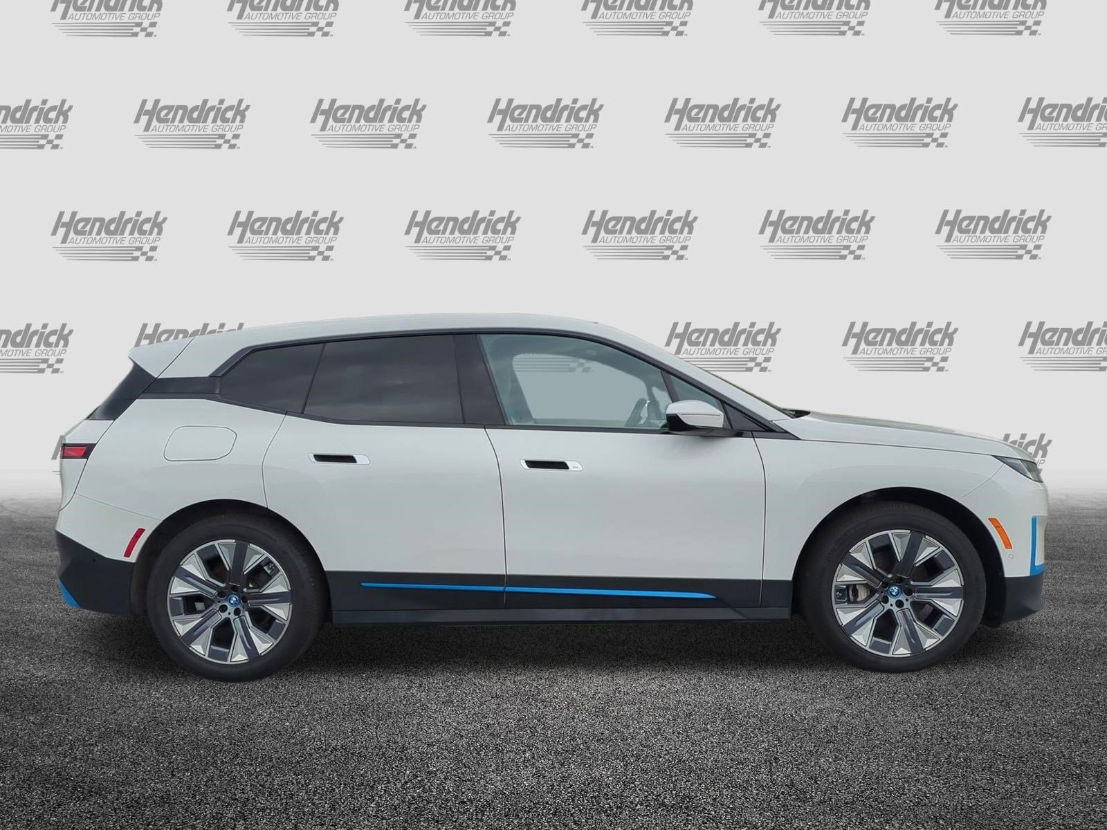 Certified 2023 BMW iX xDrive50 w/ BMW I Signature Blue Package AWD/4WD image 10