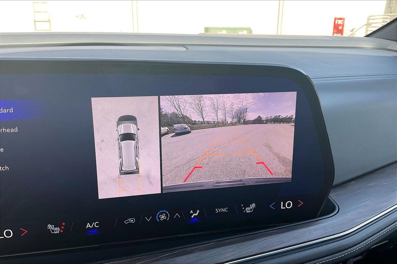 Used 2025 Chevrolet Tahoe LT image 15