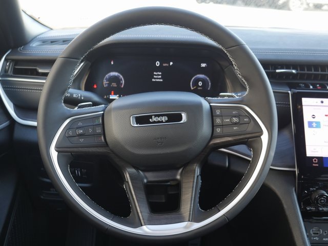 New 2025 Jeep Grand Cherokee L Limited w/ Black Appearance Package image 16