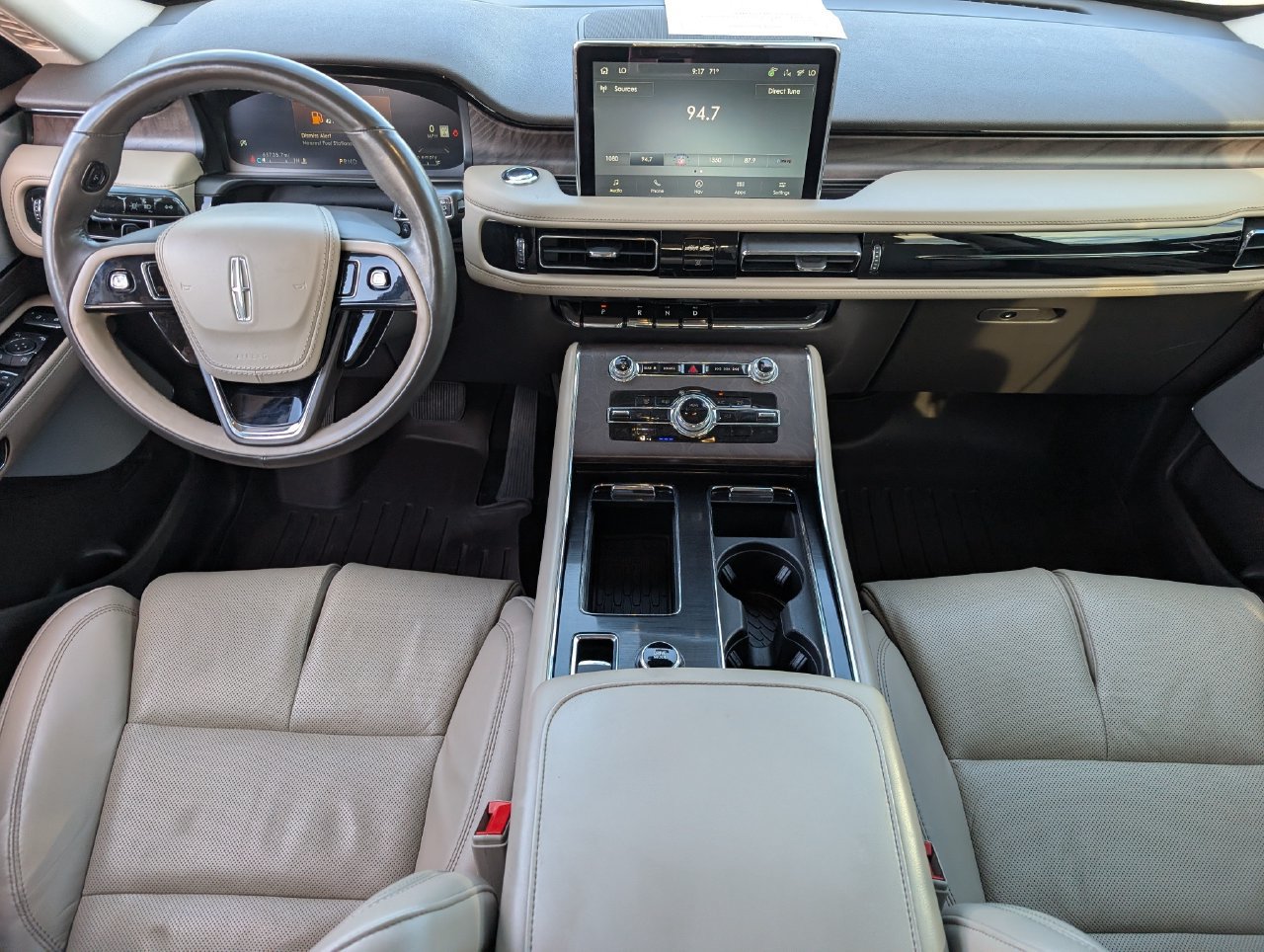Used 2024 Lincoln Aviator Reserve w/ Equipment Group 201A RWD image 9