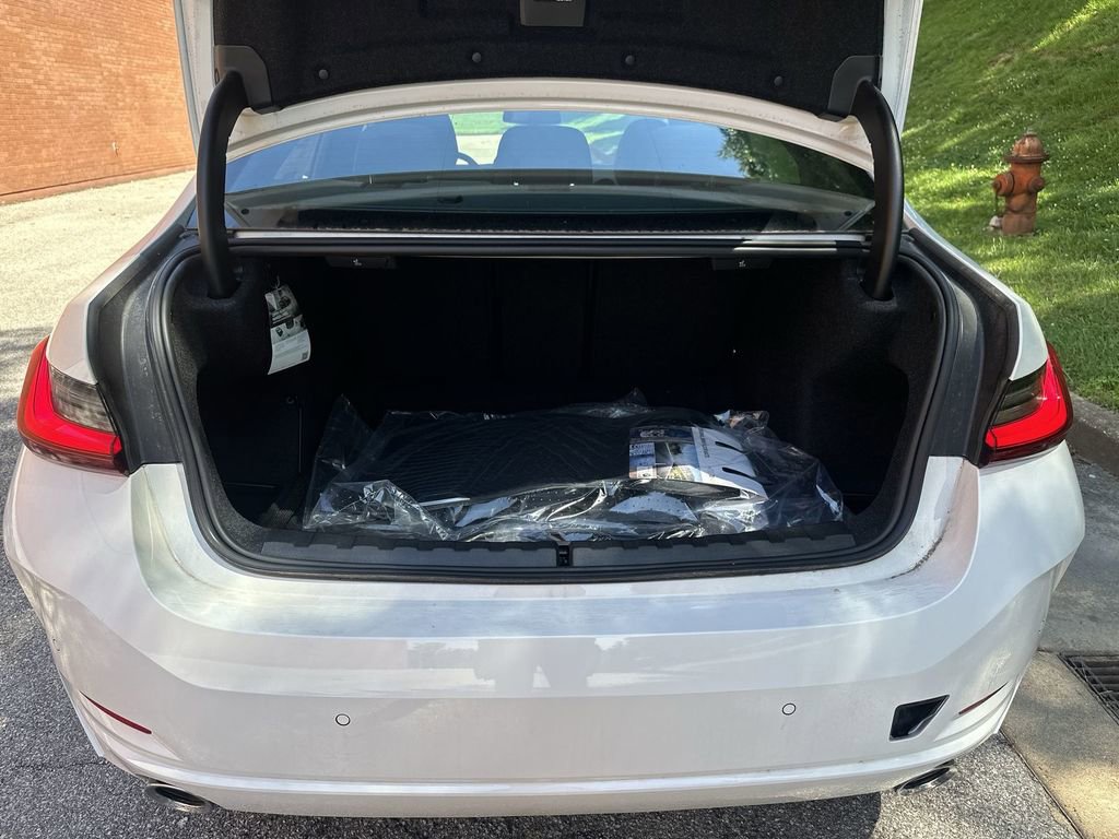 Used 2025 BMW 330i xDrive 330i xDrive w/ Convenience Package image 24