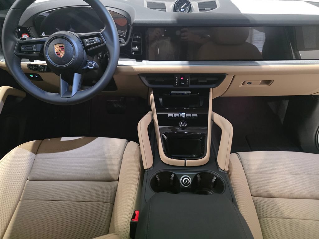 New 2026 Porsche Cayenne AWD/4WD image 33