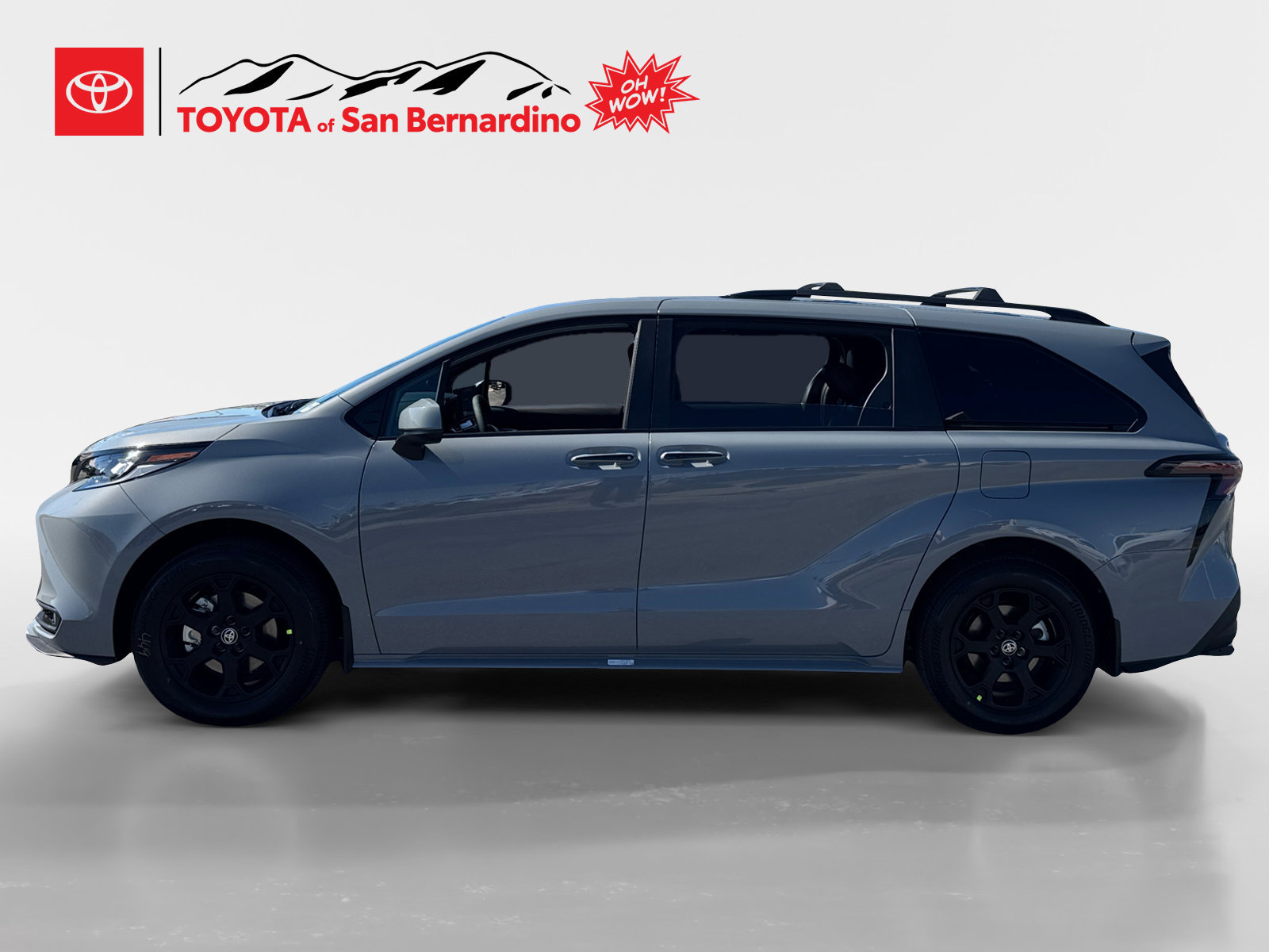 New 2026 Toyota Sienna XLE Woodland Edition AWD/4WD image 2
