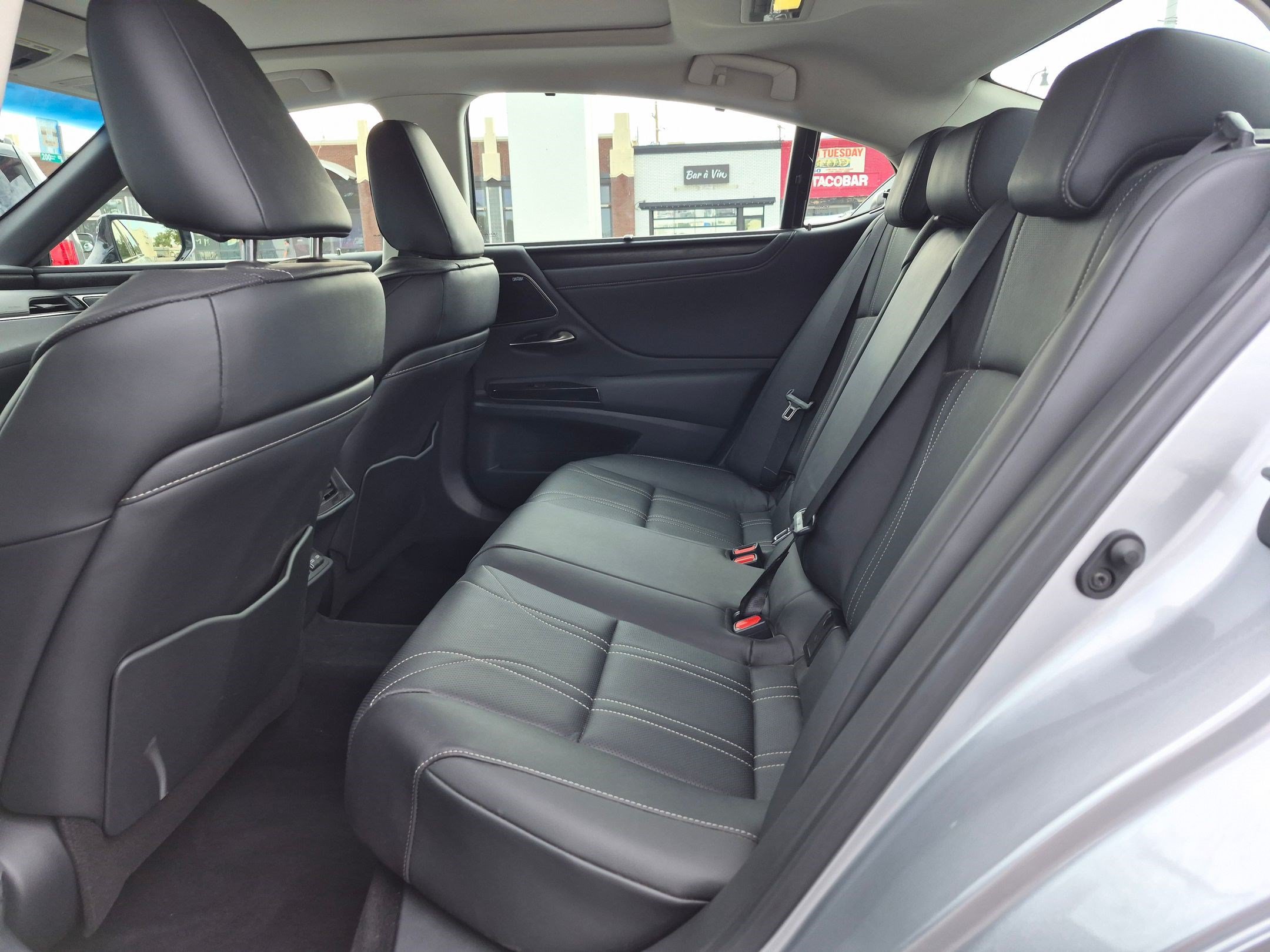 Used 2025 Lexus ES 350 Ultra Luxury FWD image 29