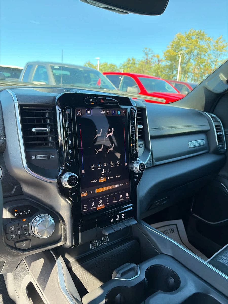 Used 2025 RAM 1500 Laramie w/ Sport Appearance Package AWD/4WD image 24