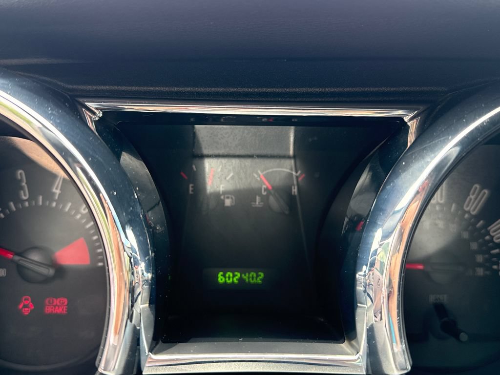 Used 2005 Ford Mustang Coupe RWD image 16