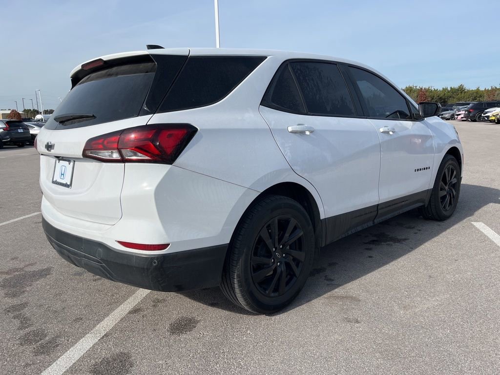 Used 2024 Chevrolet Equinox LS w/ LS Convenience Package image 4