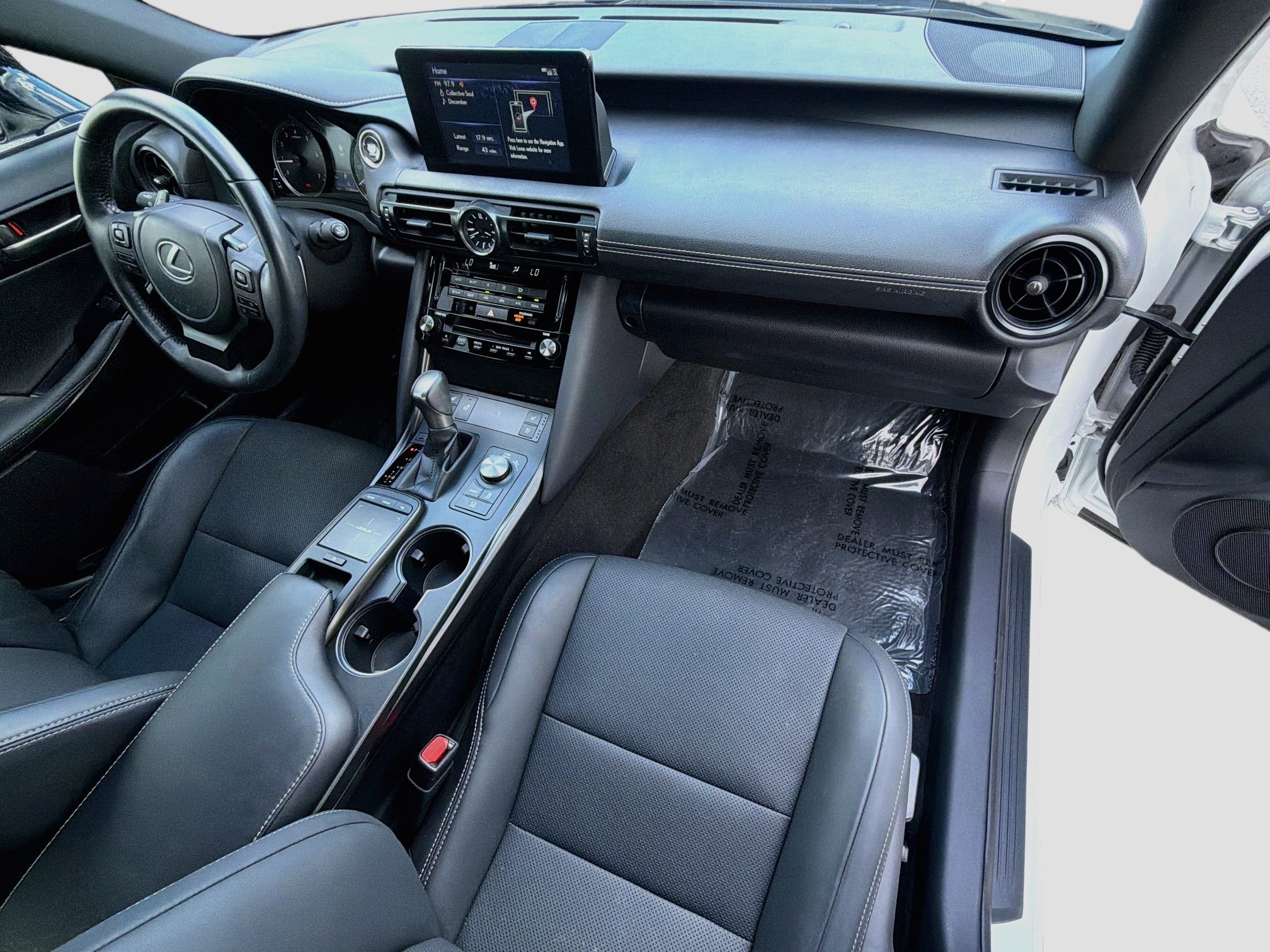 Used 2023 Lexus IS 300 w/ Comfort Package RWD image 13