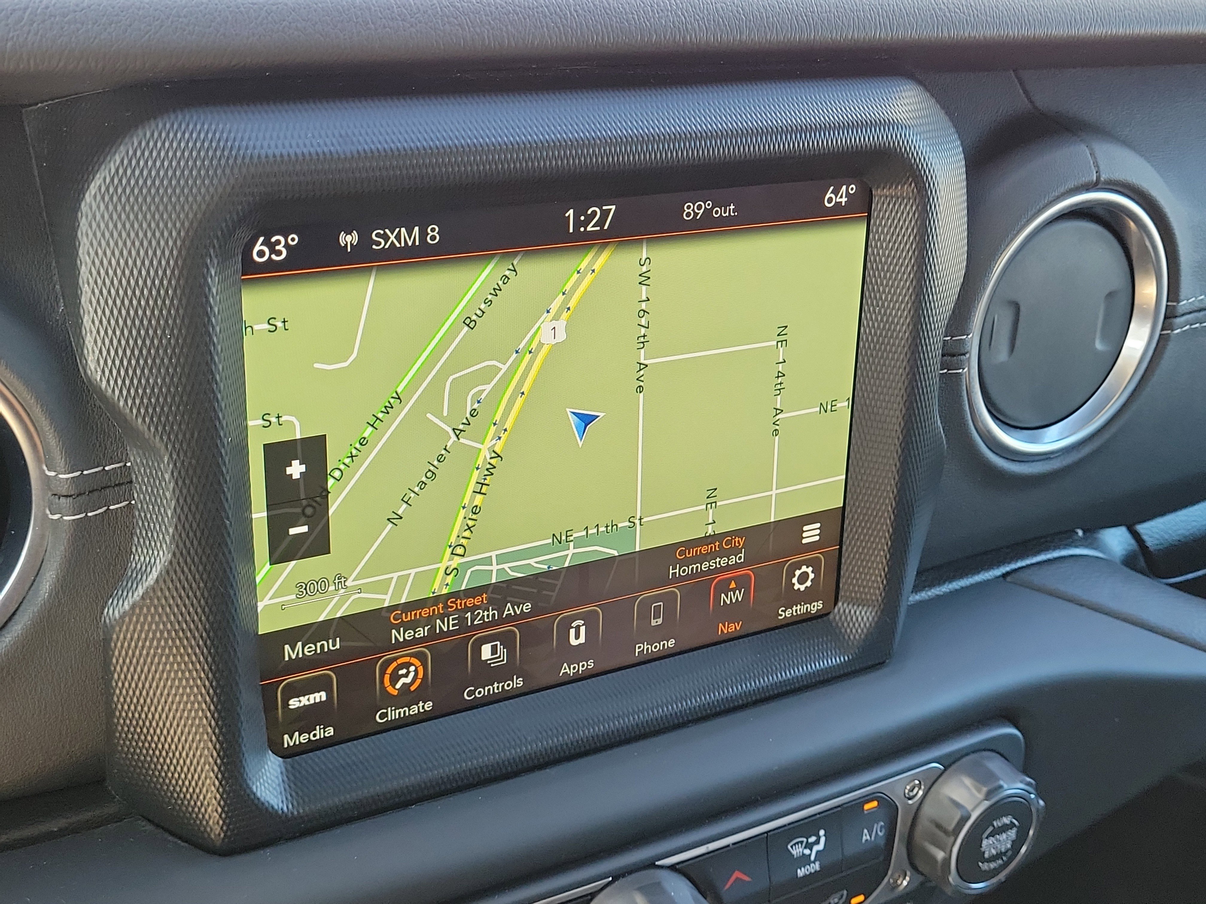 Used 2022 Jeep Wrangler Unlimited Sahara image 8