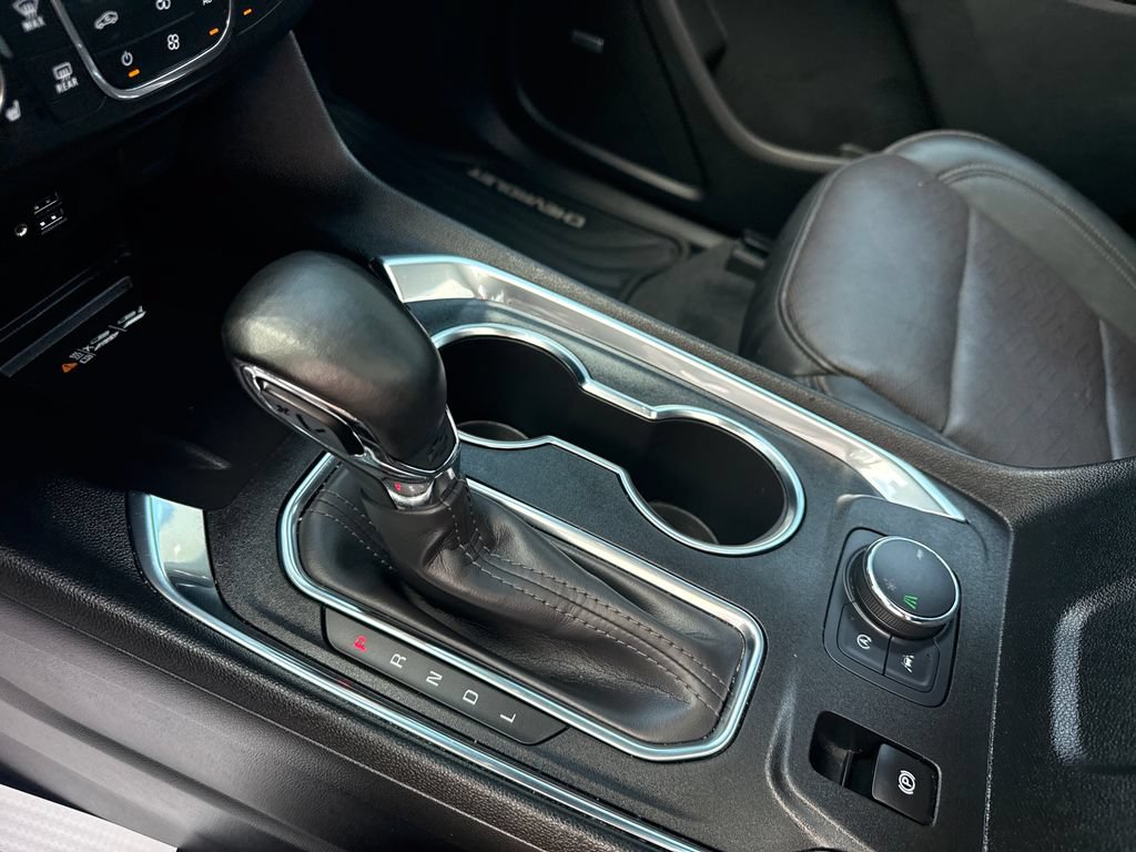 Used 2023 Chevrolet Traverse High Country FWD image 38