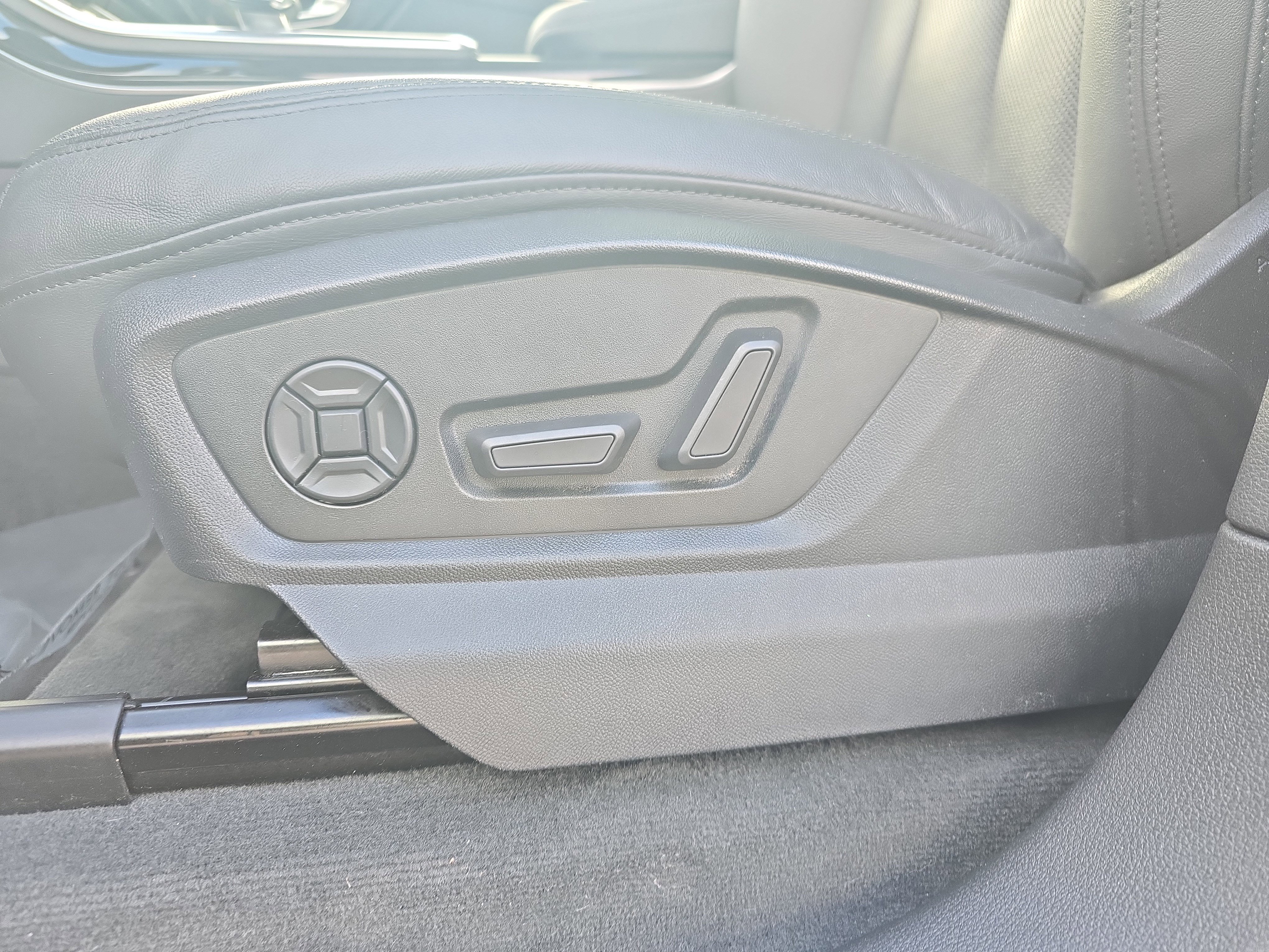 Used 2020 Audi Q7 2.0T Premium Plus w/ Premium Plus Package image 27