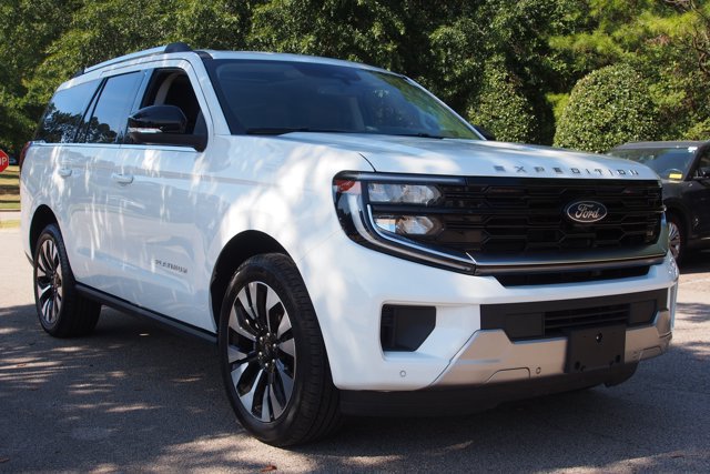 Certified 2026 Ford Expedition Platinum w/ Driver's Package AWD/4WD image 1