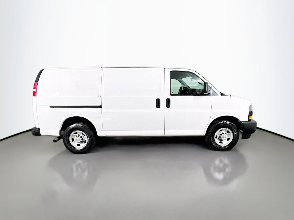 Used 2019 Chevrolet Express 2500 w/ Driver Convenience Package RWD image 6