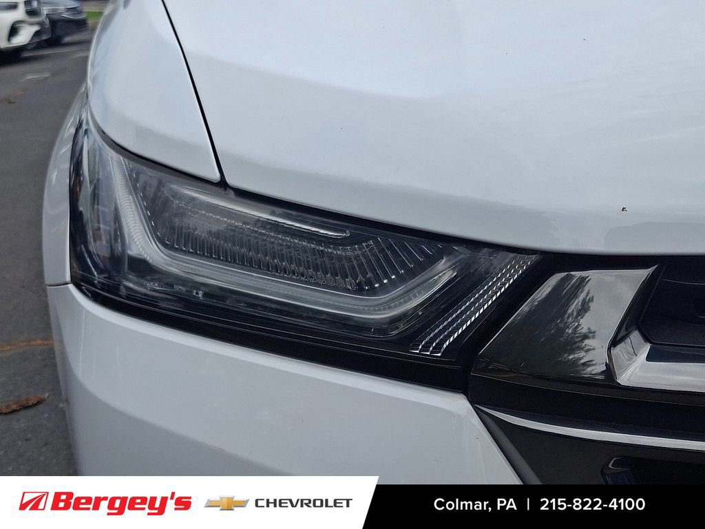 Certified 2023 Chevrolet Traverse LT w/ Midnight/Sport Edition image 11