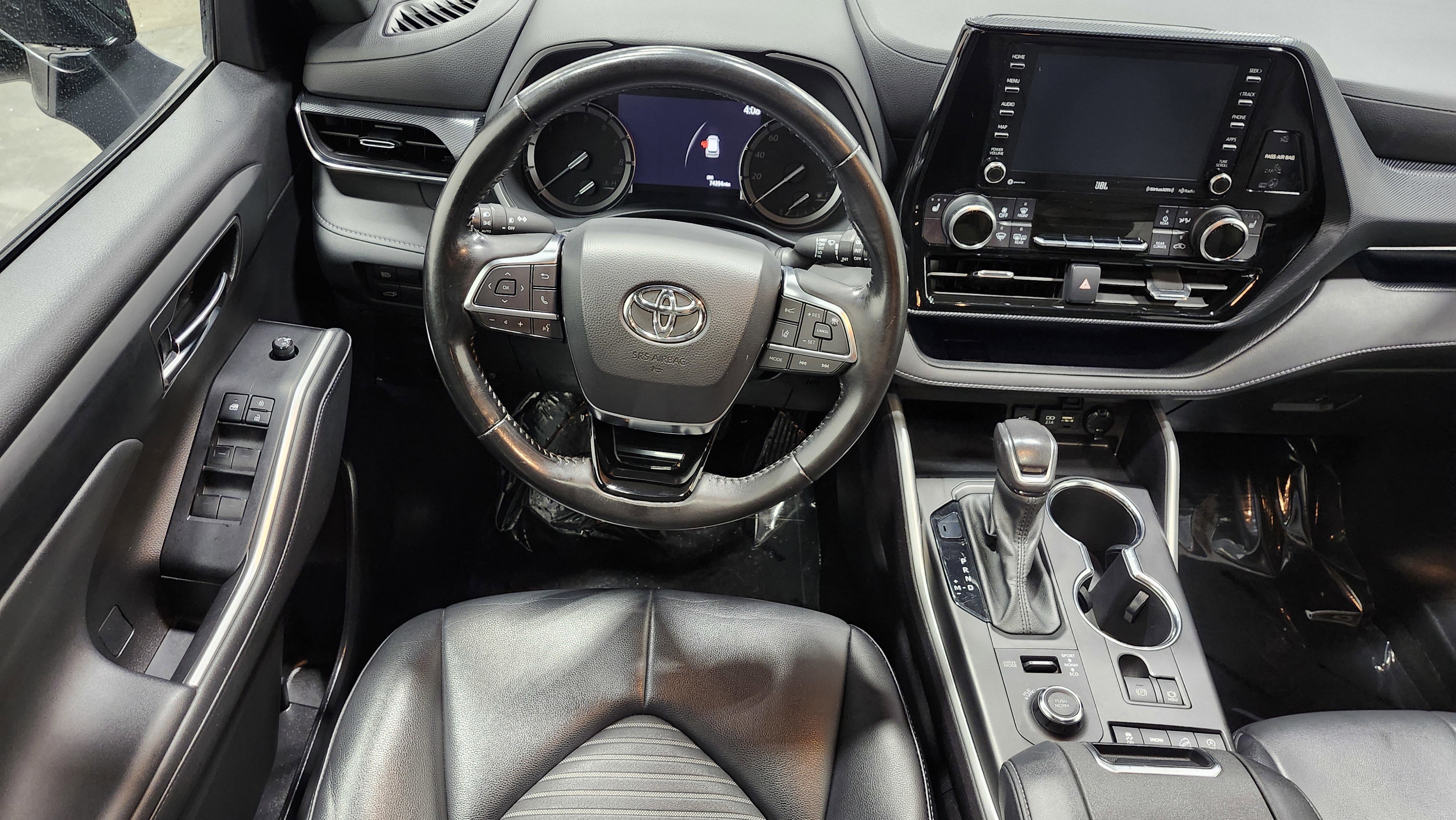 Used 2021 Toyota Highlander XSE image 29