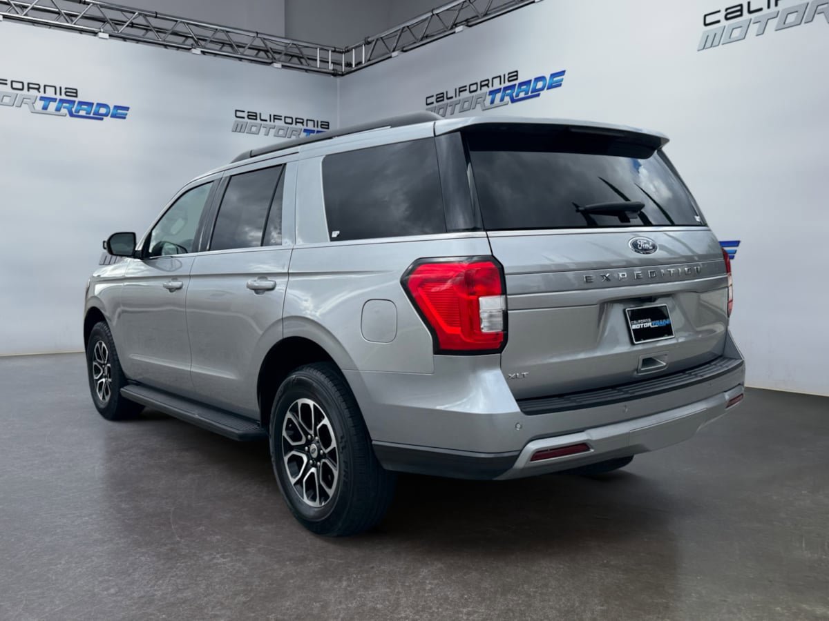 Used 2024 Ford Expedition XLT RWD image 7