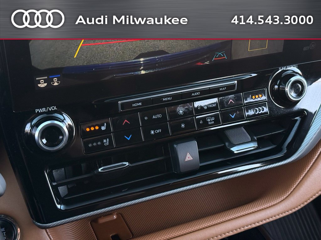 Used 2022 Toyota Highlander Platinum AWD/4WD image 26