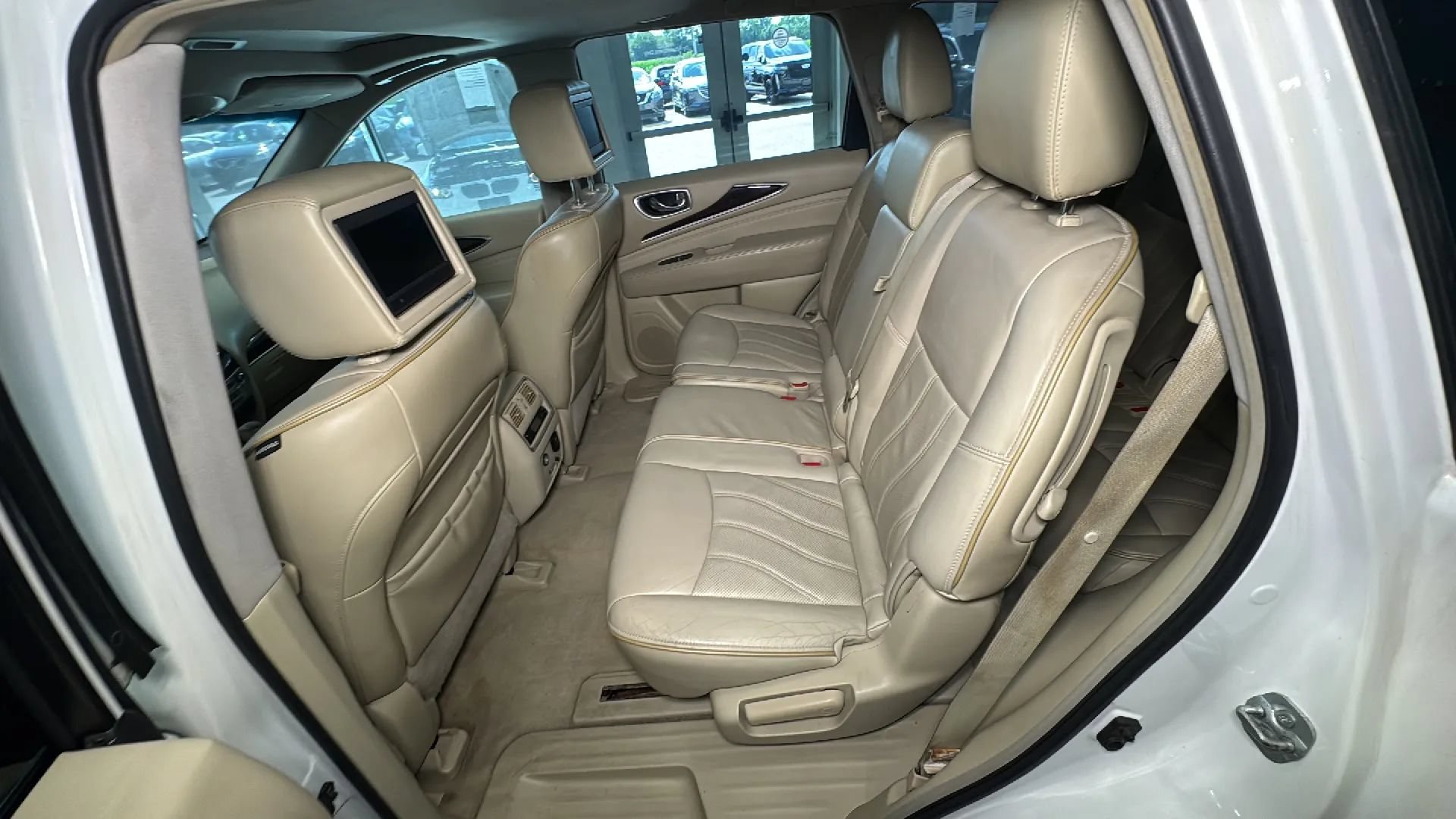 Used 2014 INFINITI QX60 FWD w/ Premium Plus Package image 29