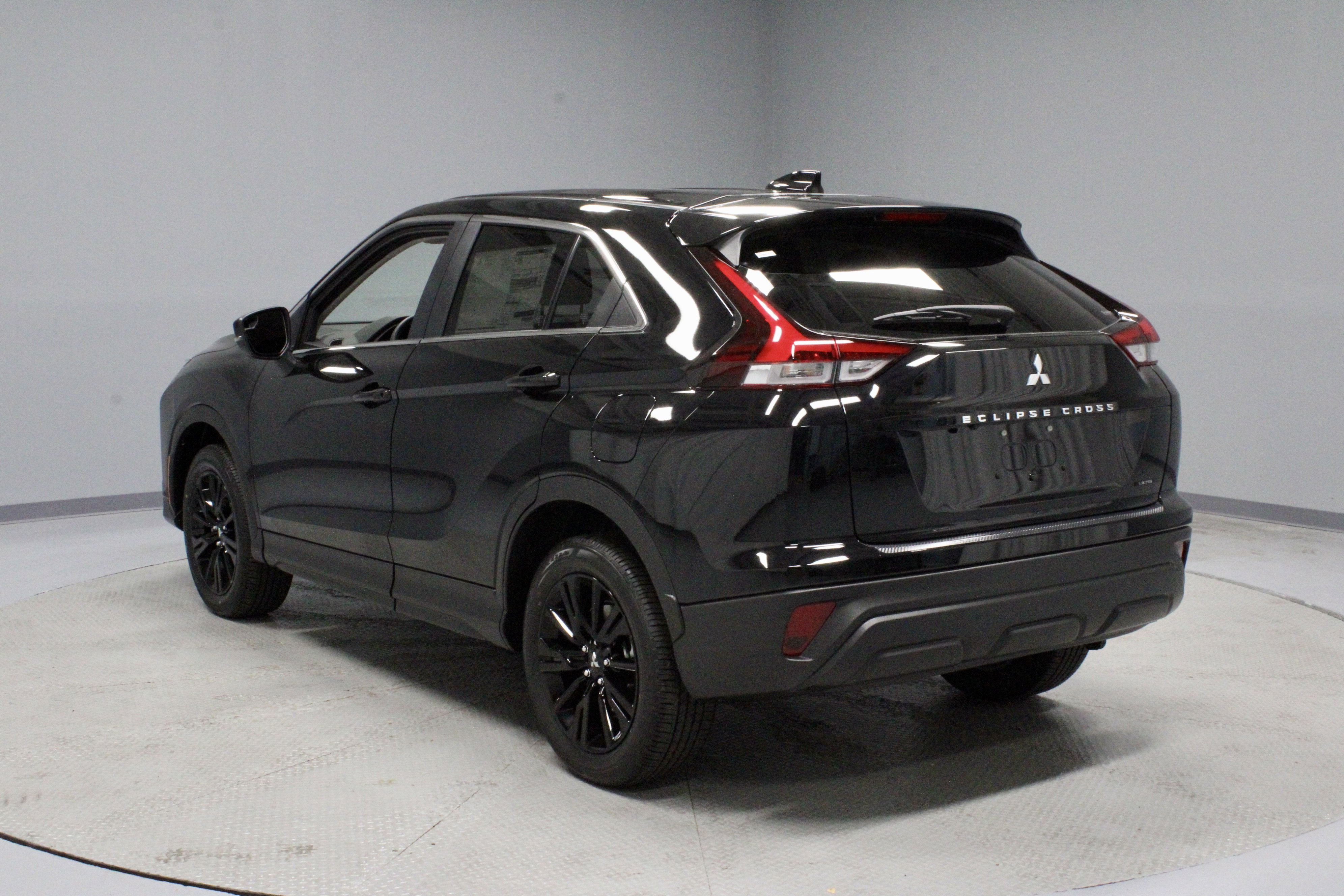 New 2026 Mitsubishi Eclipse Cross LE image 6