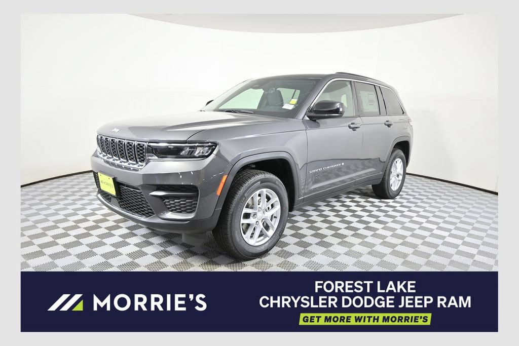 New 2026 Jeep Grand Cherokee Laredo w/ Trailer Tow Package AWD/4WD image 1